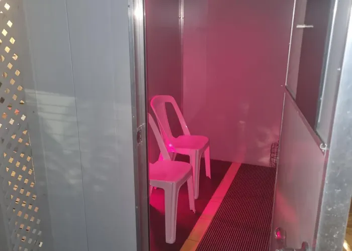 In Prime Location House With And Sauna Pensión